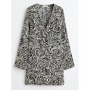 H&M Black and White Long Sleeve Swirl Print Dress